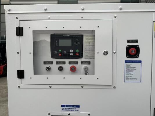 62.5KVA / 50KW مولد الديزل الصامت مع جهاز تحكم SmartGen و ضوضاء منخفضة والاهتزاز