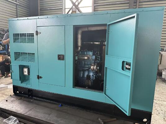 سعر جيد مجموعة مولد الديزل 125kVA/100KW كفاءة الوقود للطاقة المستمرة والطاقة الطارئة الانترنت