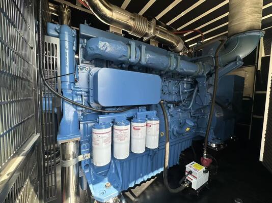 مولدات الديزل الصامتة 1250kVA بالجملة تعمل بمحرك يو تشاي