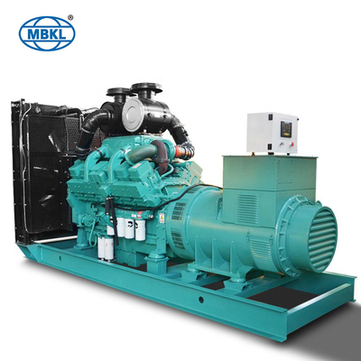 سعر جيد مولد طاقة الديزل بيركنز عازل للصوت 1000KVA 800KW لموقع البناء الانترنت
